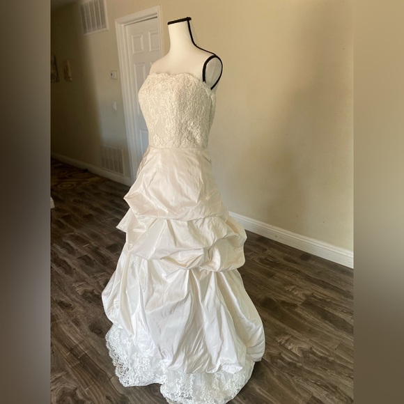 Jasmine haute couture bridal dress - Picture 1 of 14
